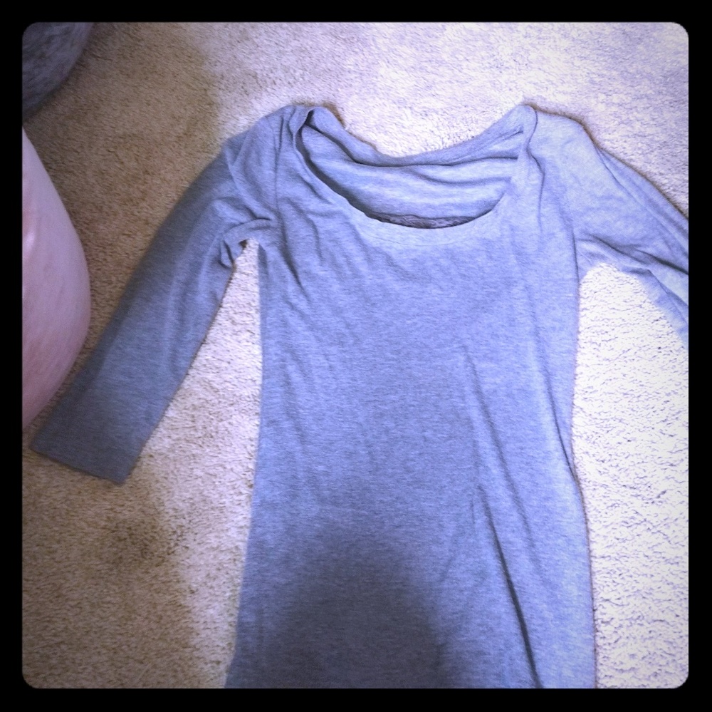 Grey 3/4 sleeve shirt